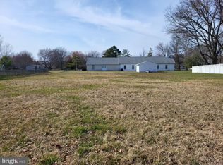 Cox Neck Rd, Chester, MD 21619