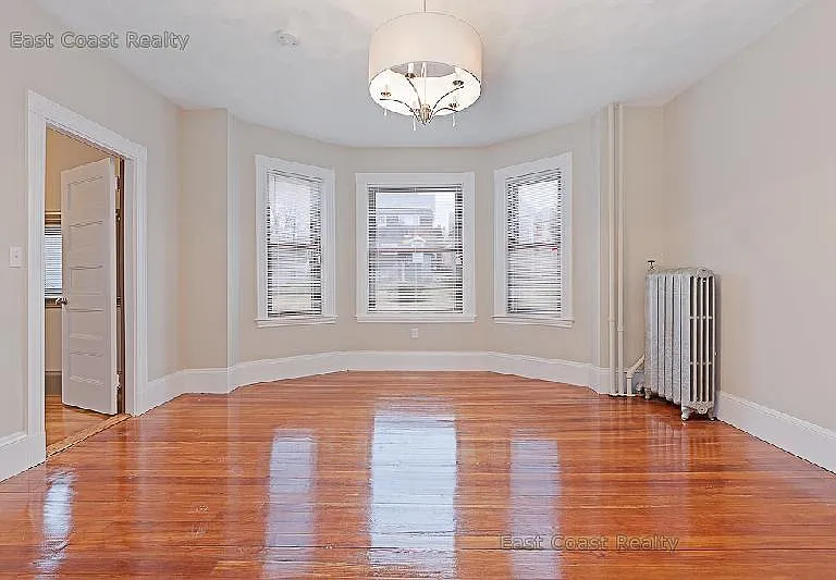 358 Meridian St #2 — Photo 2