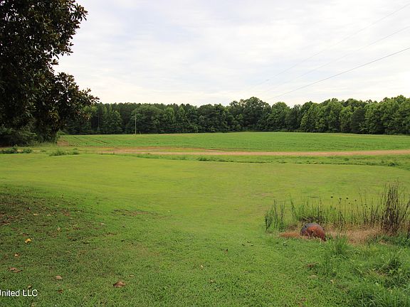 4th image of 40 County Road 158