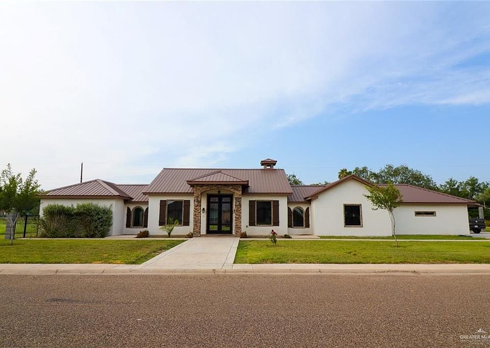 1st image of 208 E Esperanza Ave