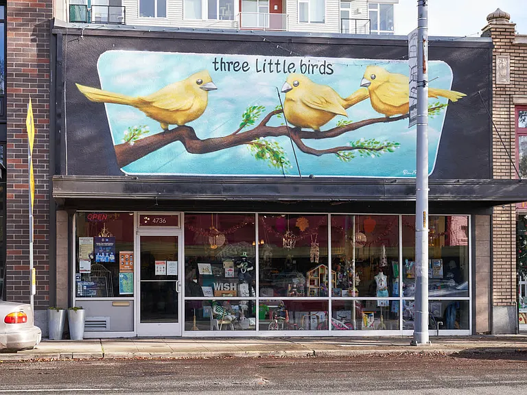 Perfect for those seeking a charming neighborhood atmosphere.