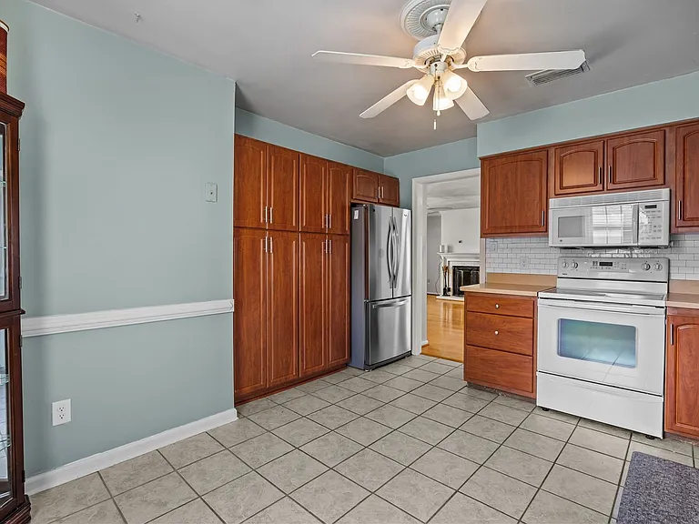 4112 Stillwood Ct — Photo 3