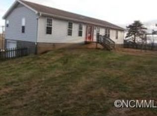 1000 Kerr Rd, Hendersonville, NC 28792