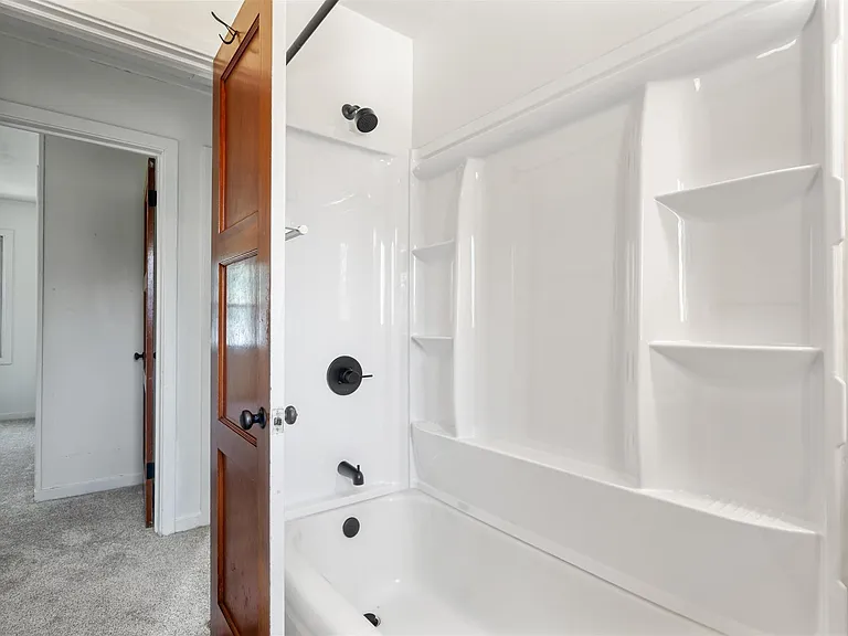 924 McPherson Ave — Photo 12