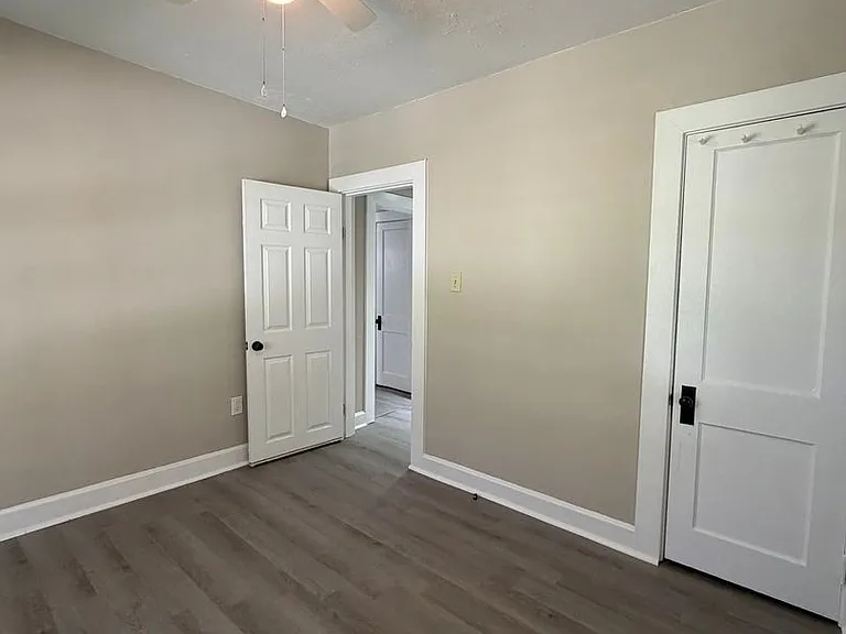 208 Linwood Dr — Photo 6
