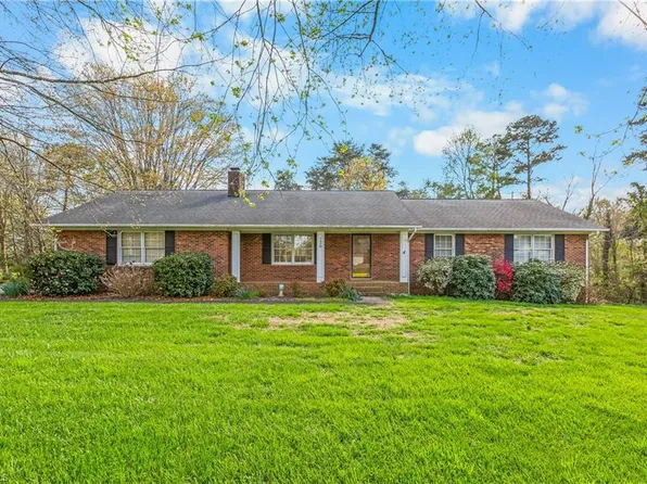 720 Sedge Garden Rd, Kernersville, NC 27284