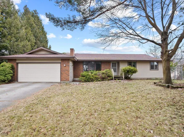 1121 S Glenbrook Ct, Greenacres, WA 99016