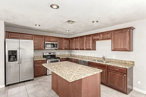 1708 N Daffodil St Photo 1