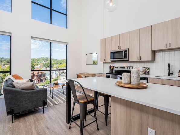 5819 Centre Ave #504