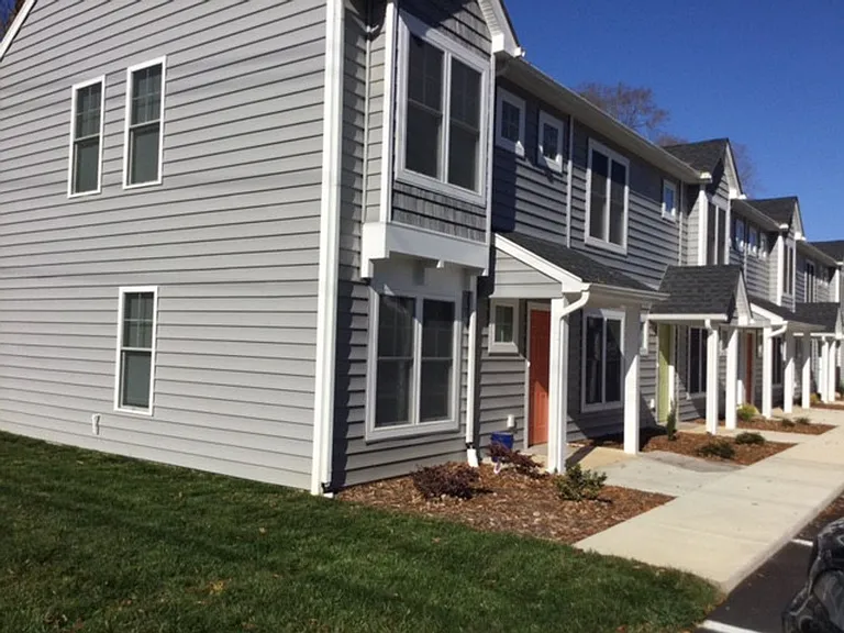 203 N Dillard St #D — Photo 3