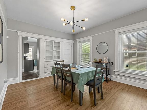 4th image of 2329 Park Ave
