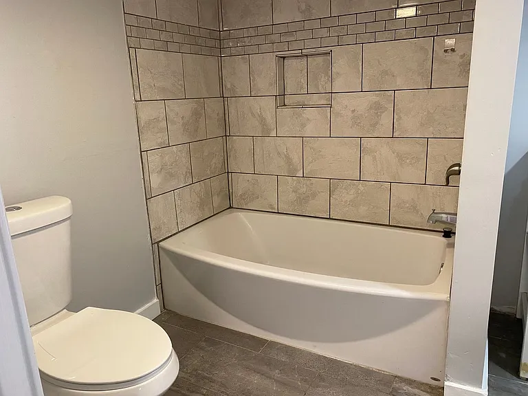 1002 N Aurora St — Photo 21
