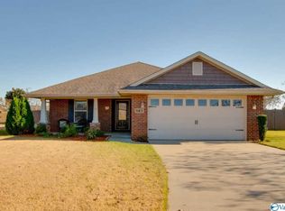 103 Willow Tree Dr, Meridianville, AL 35759