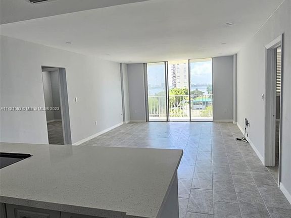 3rd image of 11111 Biscayne Blvd #6D