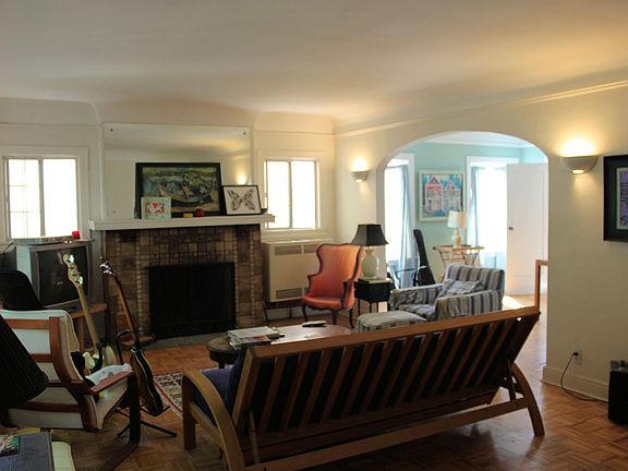 Living Room- Lower Unit