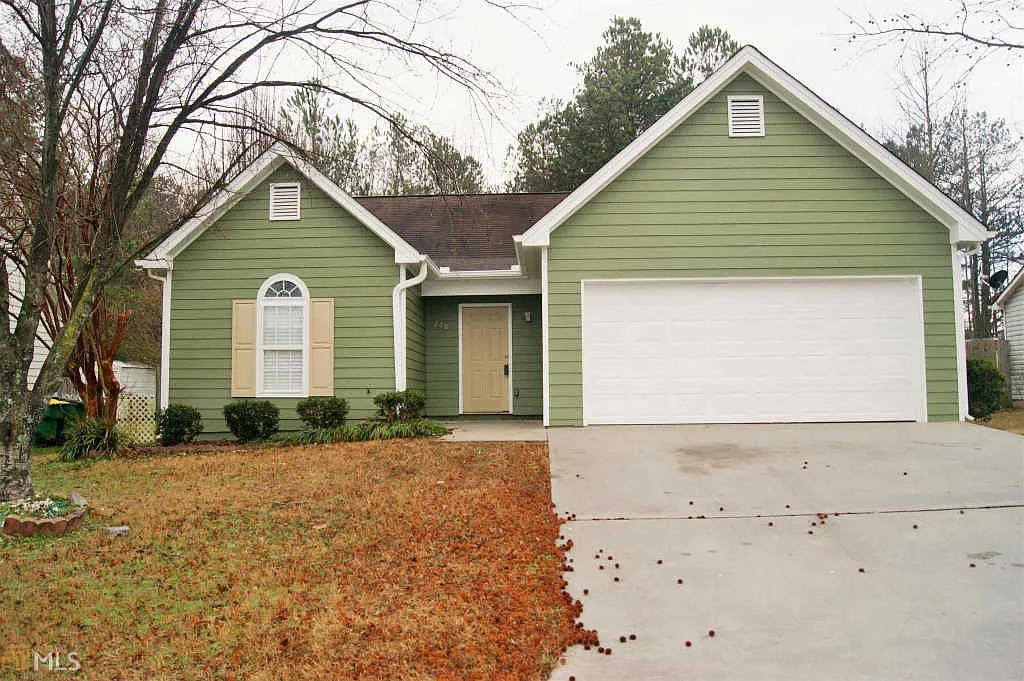 270 Courtyard Cir photo 1