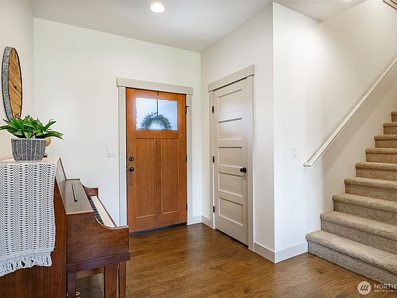 5th image of 2082 Woodsman Drive