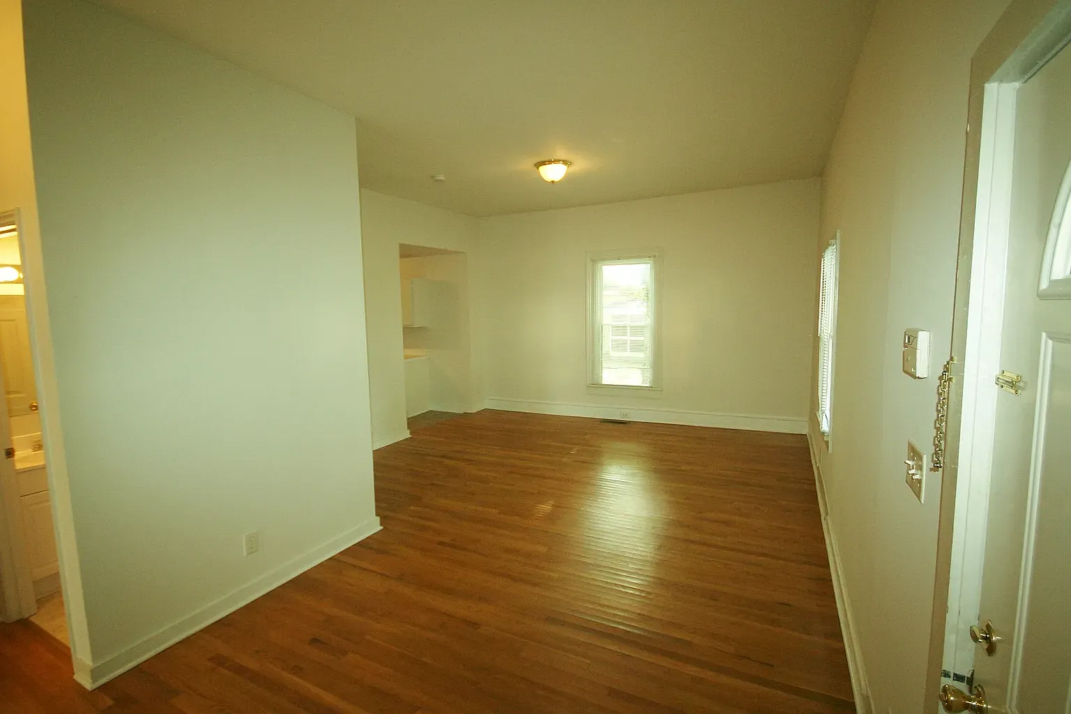 3 bed, 1536 sqft, $2,700 — Photo 3