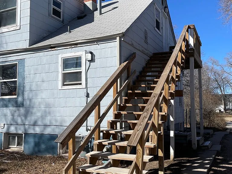 405 E Watertown St — Photo 2
