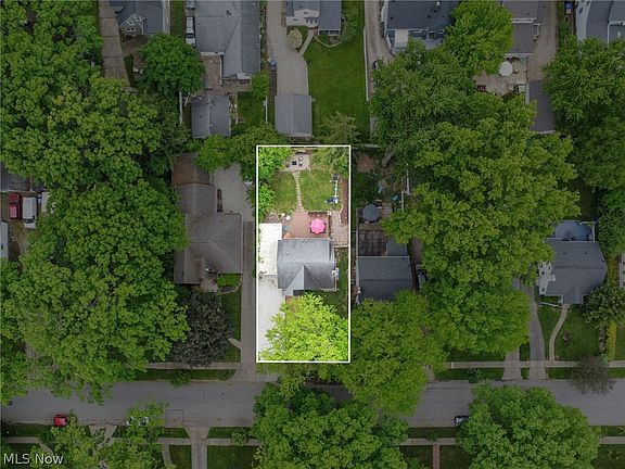 2nd image of 2352 17th St