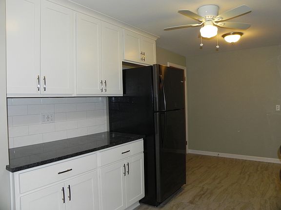 5th image of 53 Tremont St