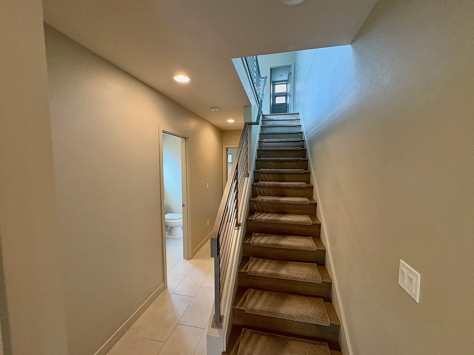 3 bed, 2.5 bath, 1532 sqft, $3,900 — Photo 3