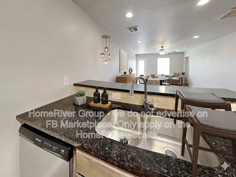 2133 Buena Vida Ln — Photo 8