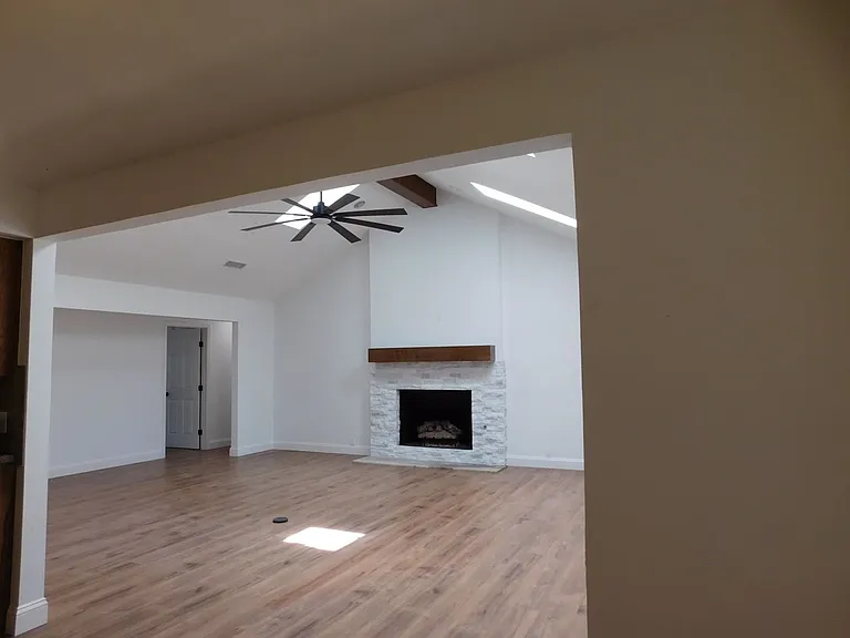 4502 Parkhurst Dr — Photo 3