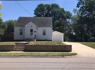 21 S Indiana Ave, Mason City, IA 50401