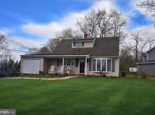 700 Ashdale Rd, Morrisville, PA 19067