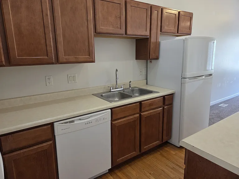 212 W Lyman Ln — Photo 13