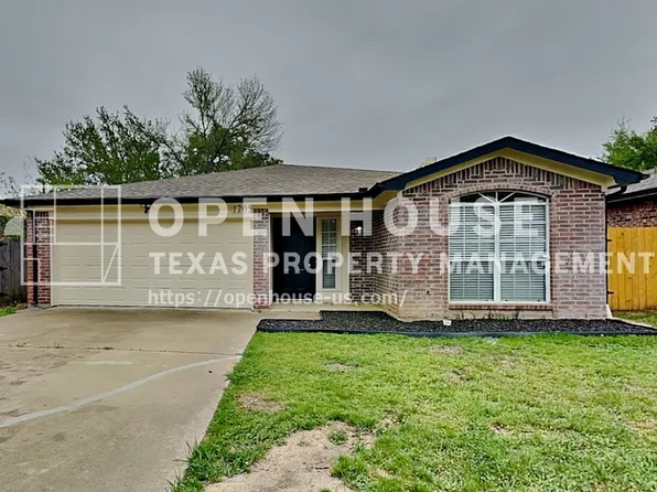 1205 Stone Creek Dr, Mansfield, TX 76063