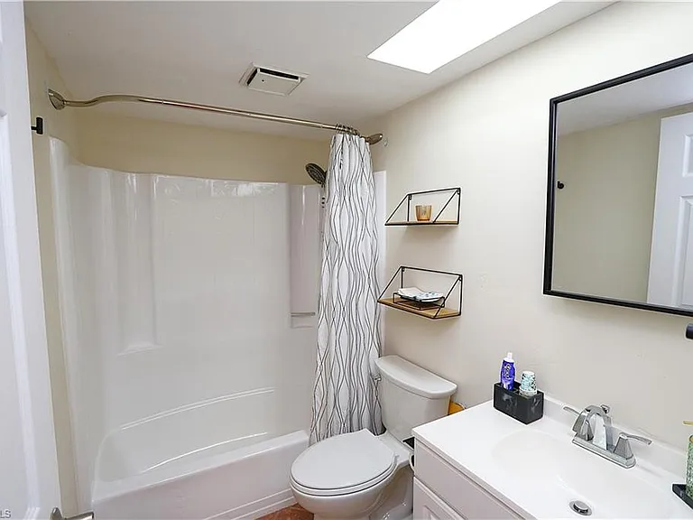1004 Manatee Rd #H202 — Photo 11