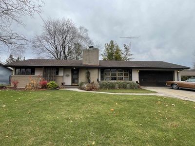 1031 East CRESCENT DRIVE, Manitowoc, WI, 54220