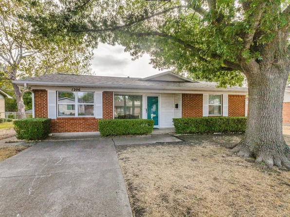 1206 Hillcrest Dr, Garland, TX 75040