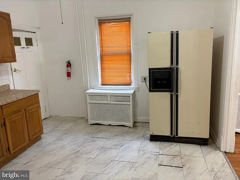 7058 Saybrook Ave — Photo 10