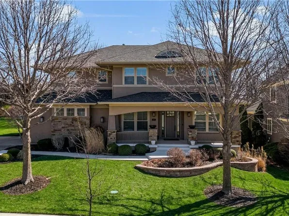16421 Barton St, Overland Park, KS 66221