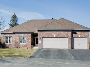 1101 Overlook Ln, Carver, MN 55315