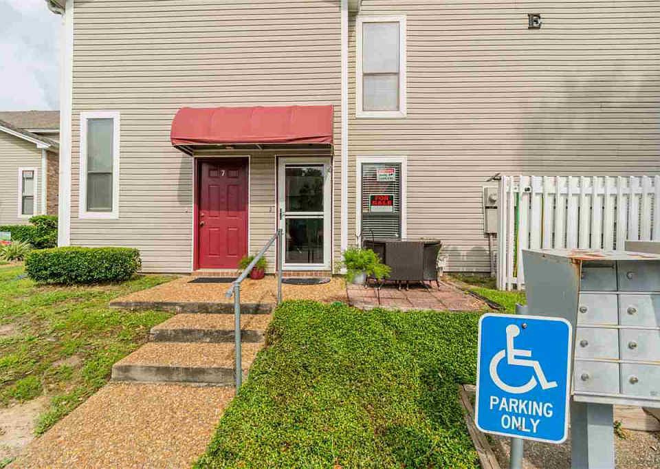 1st image of 7171 N 9th Ave APT E3