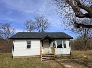 708 Coleman St, Falmouth, KY 41040