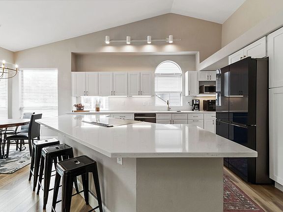 4th image of 2306 Beacham Dr