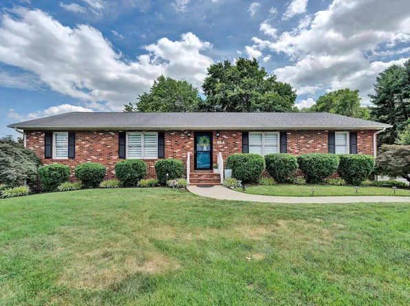 1614 Narcissus St, Salem, VA 24153