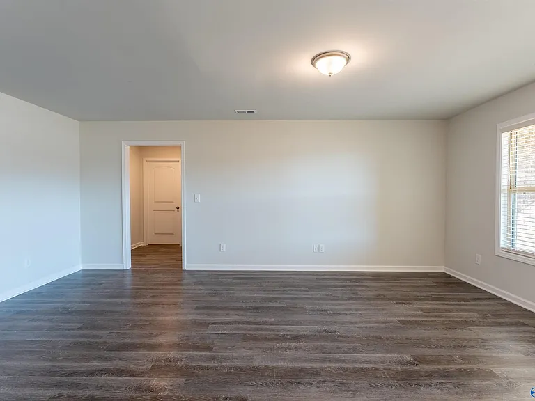 102 Waltrip Dr — Photo 11