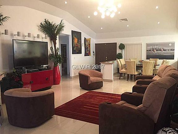 3rd image of 3304 Calle De El Cortez