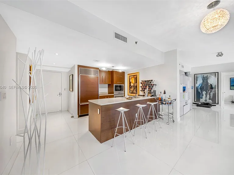 475 Brickell Ave #712-714 — Photo 4