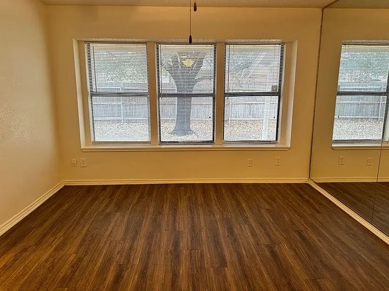 249 Stallion Dr — Photo 17