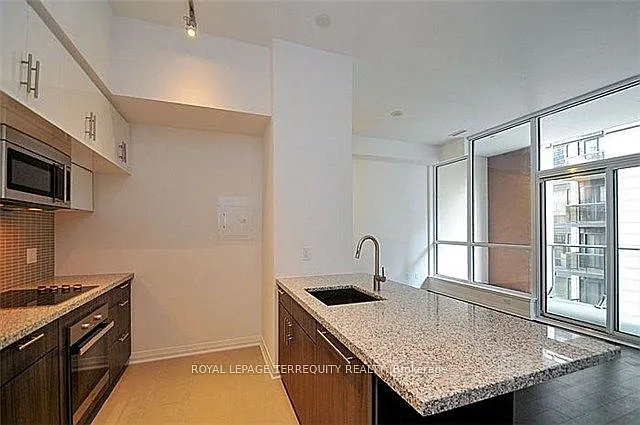 8 Mercer St #206 — Photo 1