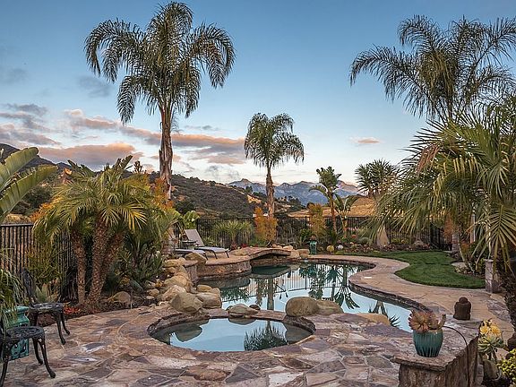 3rd image of 1342 Caitlyn Cir