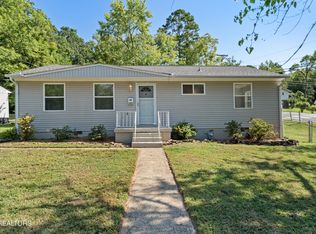 100 Ashland Ln, Oak Ridge, TN 37830