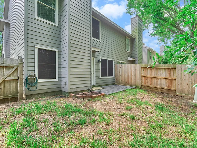 231 Blushwood Pl — Photo 27